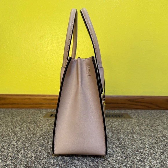 Michael Kors Mercer Love Detailed Messenger Handbag - Picture 6 of 16